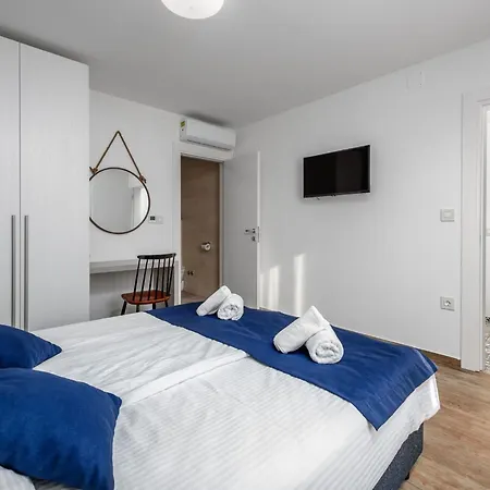 By Interhome