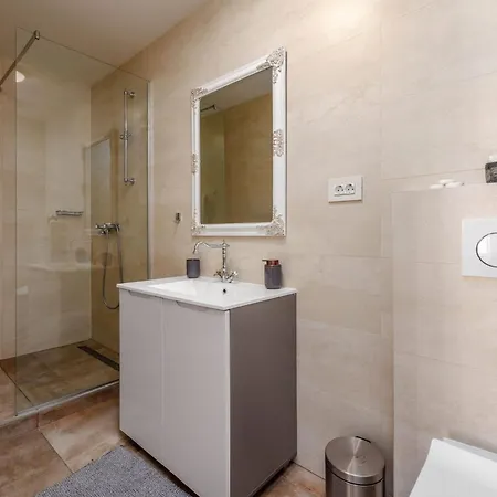 By Interhome * Valtura